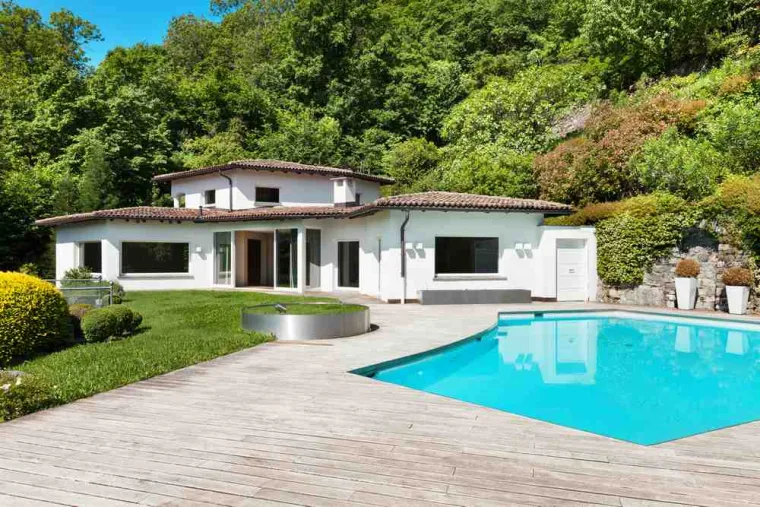 Création de massifs pour un jardin privé avec piscine à Porto-Vecchio, Porto-Vecchio, Arte Natura